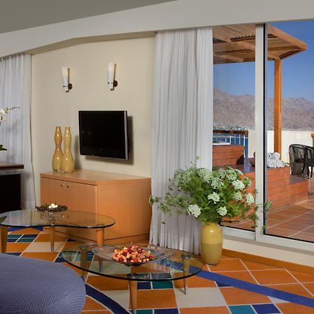 Dan Eilat Hotel Habitación foto A suite at the Dead Sea resort