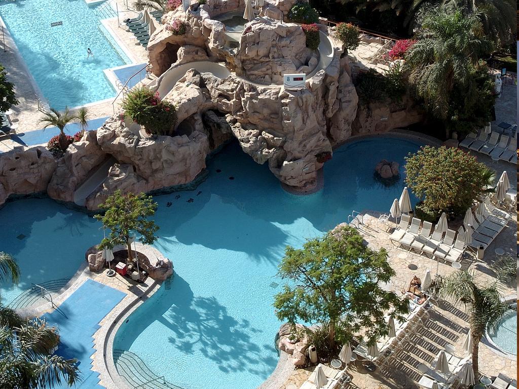 Dan Eilat Hotel Exterior foto The pool at the Mirage